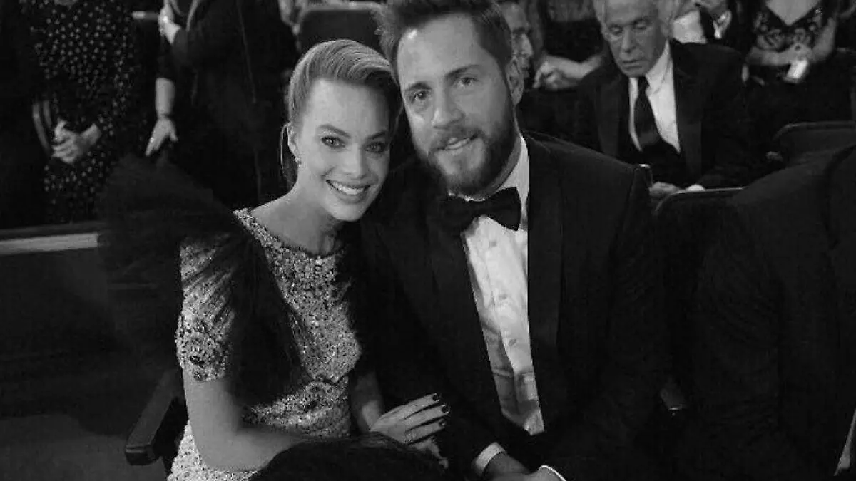 Margot Robbie y Tom Ackerley